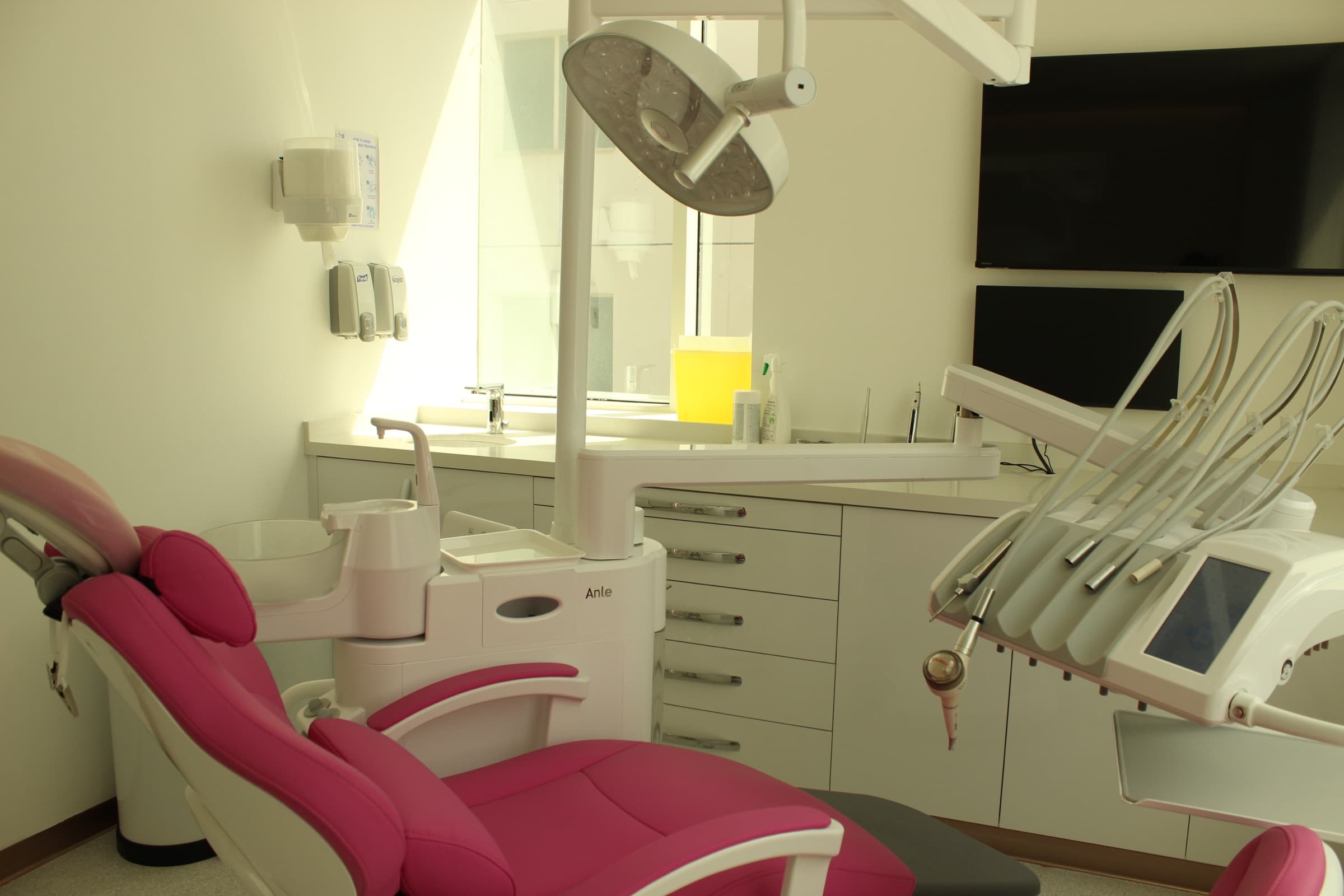 Specialty smile room